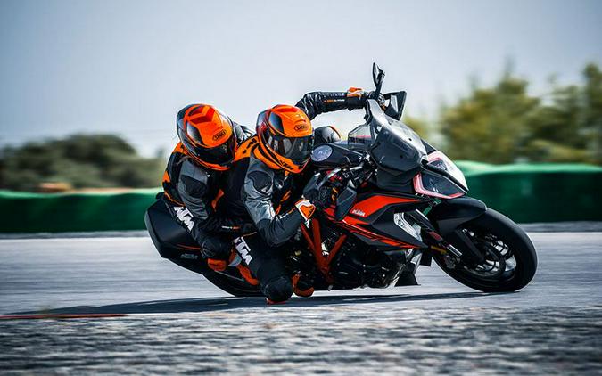 2019 KTM 1290 Super Duke GT