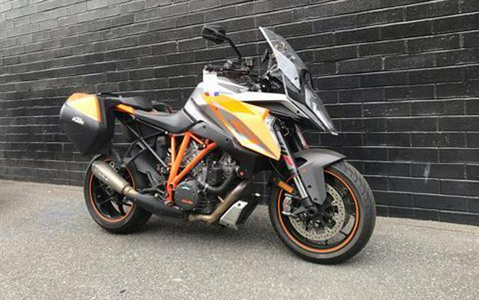 2017 KTM 1290 Super Duke GT