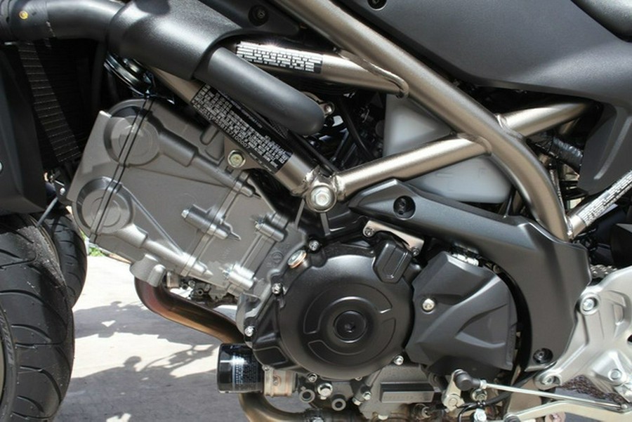 2025 Suzuki SV650 ABS