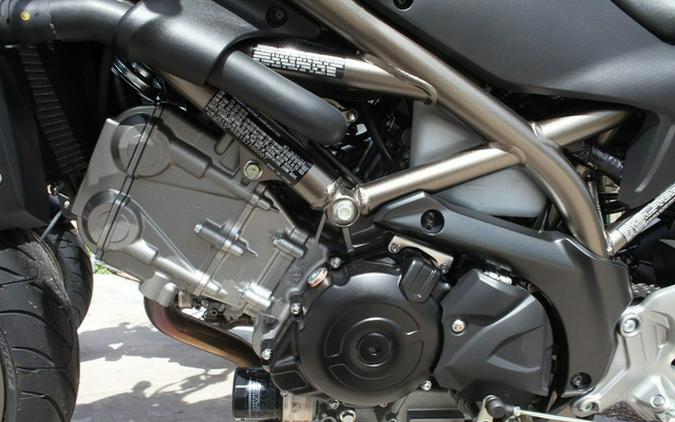 2025 Suzuki SV650 ABS