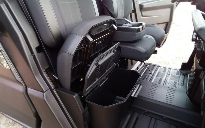 2026 Can-Am Defender MAX XT CAB HD11