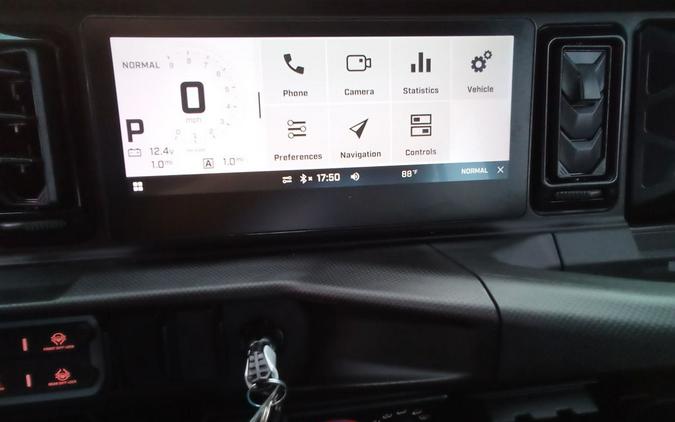 2026 Can-Am Defender MAX XT CAB HD11