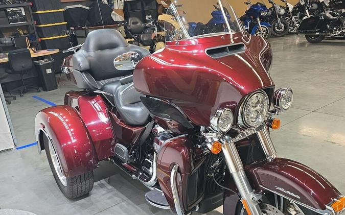 FLHTCUTG 2019 Tri Glide® Ultra