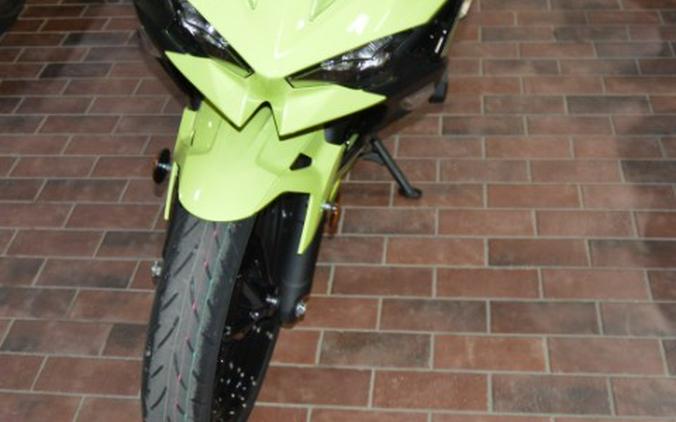 2026 Kawasaki Ninja® 500 SE ABS