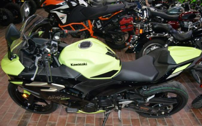 2026 Kawasaki Ninja® 500 SE ABS