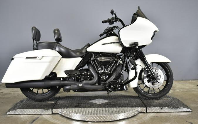 2018 Harley-Davidson Road Glide Special Bonneville Salt Pearl