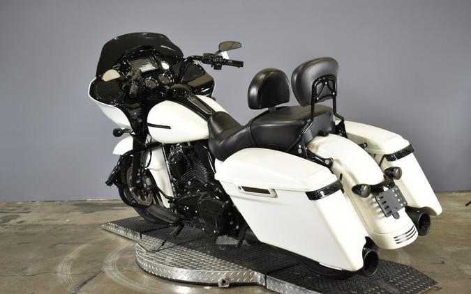 2018 Harley-Davidson Road Glide Special Bonneville Salt Pearl