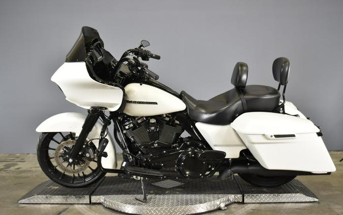 2018 Harley-Davidson Road Glide Special Bonneville Salt Pearl