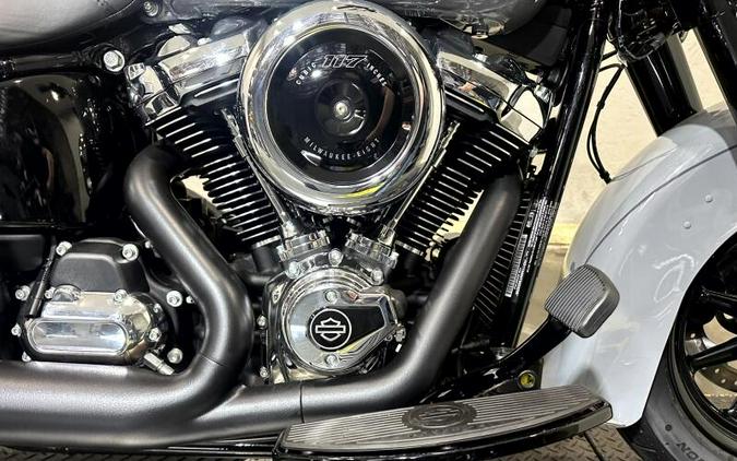 2026 Harley-Davidson® Heritage Classic® DRK BILIARD GRY