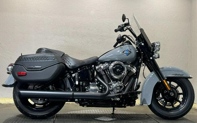 2026 Harley-Davidson® Heritage Classic® DRK BILIARD GRY