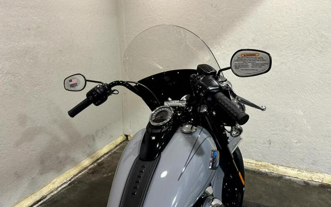 2026 Harley-Davidson® Heritage Classic® DRK BILIARD GRY
