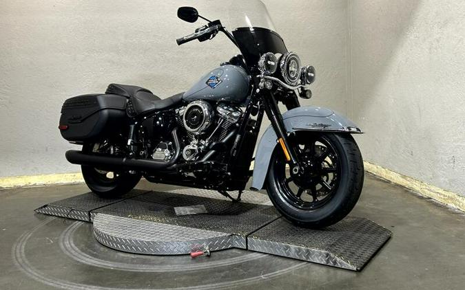 2026 Harley-Davidson® Heritage Classic® DRK BILIARD GRY
