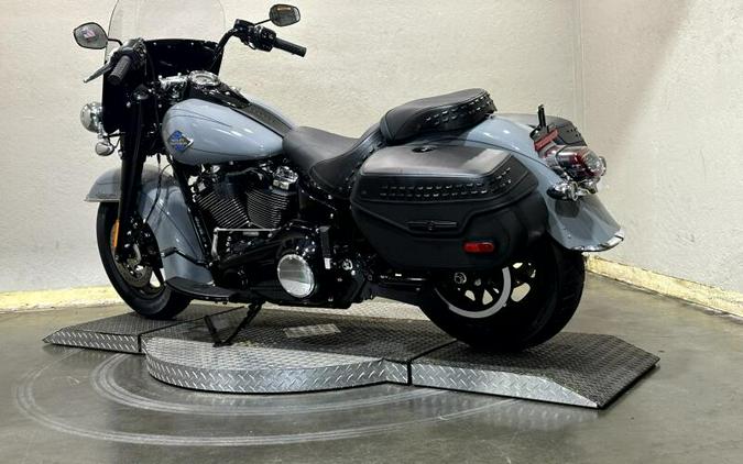 2026 Harley-Davidson® Heritage Classic® DRK BILIARD GRY