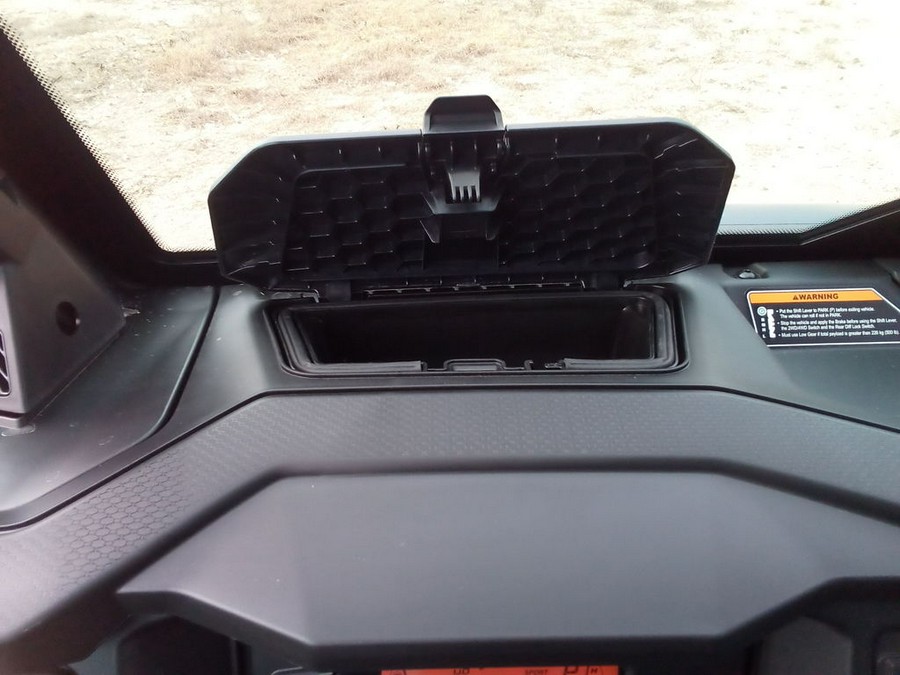 2026 Can-Am Defender MAX XT CAB HD11