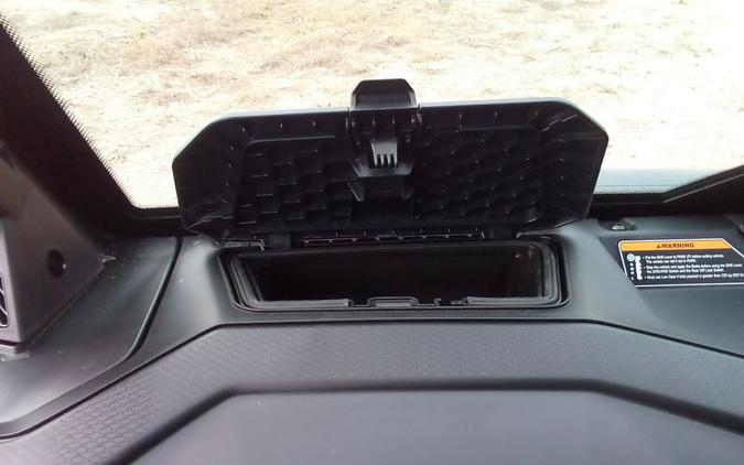 2026 Can-Am Defender MAX XT CAB HD11