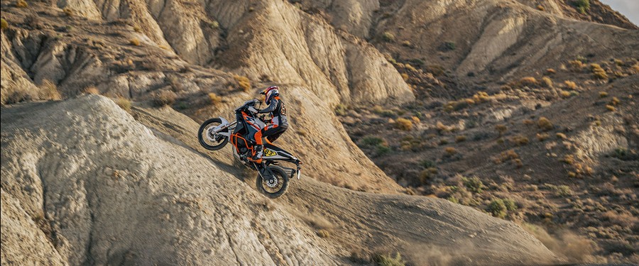 2026 KTM 1390 Super Adventure R