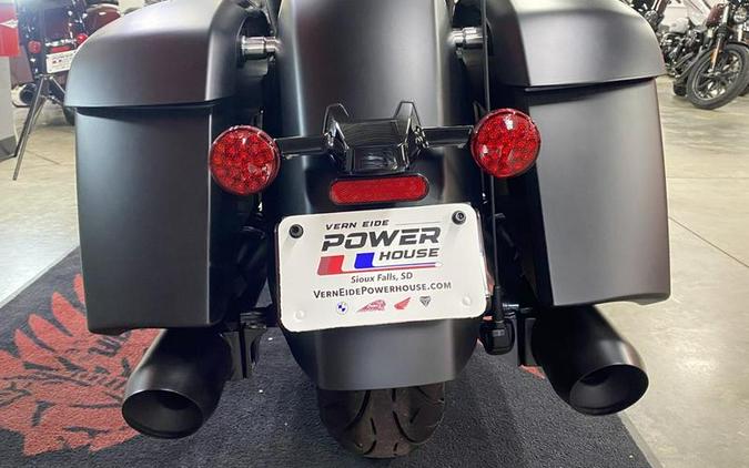 2026 Indian Motorcycle® Challenger® Dark Horse® Black Smoke