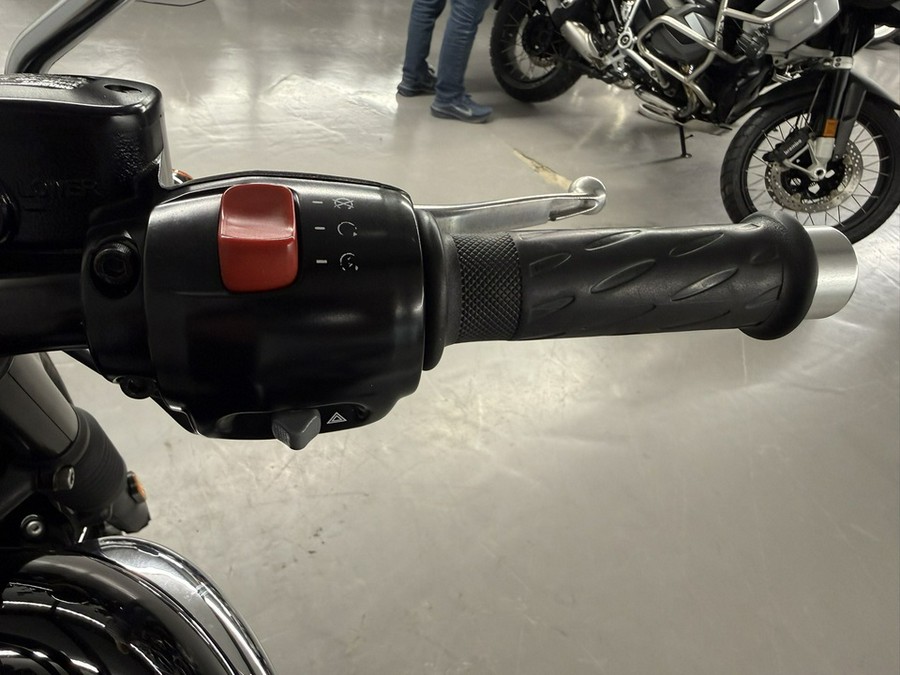 2017 Triumph Bonneville T100 Black