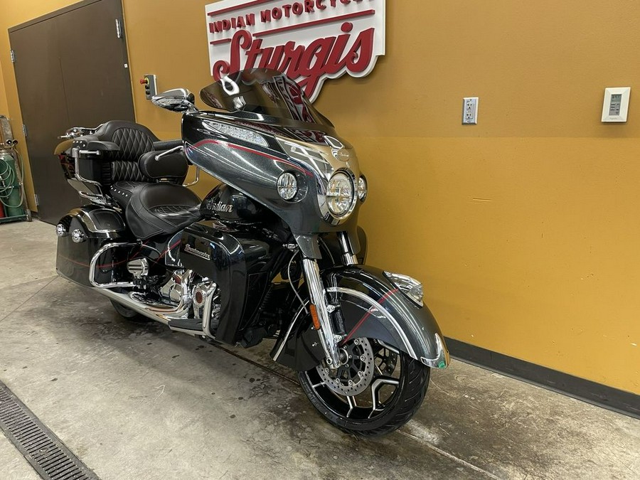 2020 Indian Motorcycle® Roadmaster® Elite Thunder Black Vivid Crystal Over Gunmetal Flake