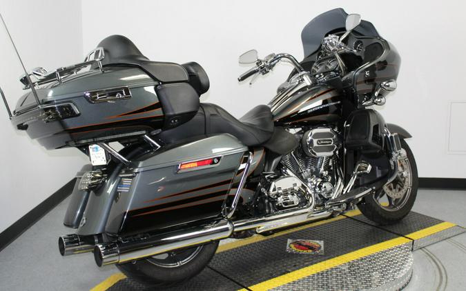 Harley-Davidson CVO Road Glide Ultra 2016 FLTRUSE 951619T CHR SL