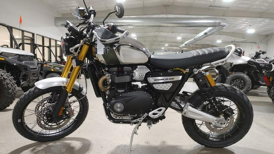 2023 Triumph Scrambler 1200 XE Chrome Edition Brooklands Green