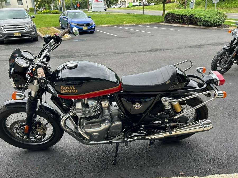 2023 Royal Enfield Twins INT650