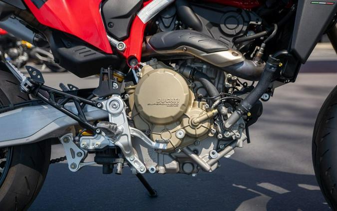 2024 Ducati HYPERMOTARD 698