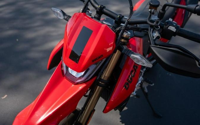 2024 Ducati HYPERMOTARD 698