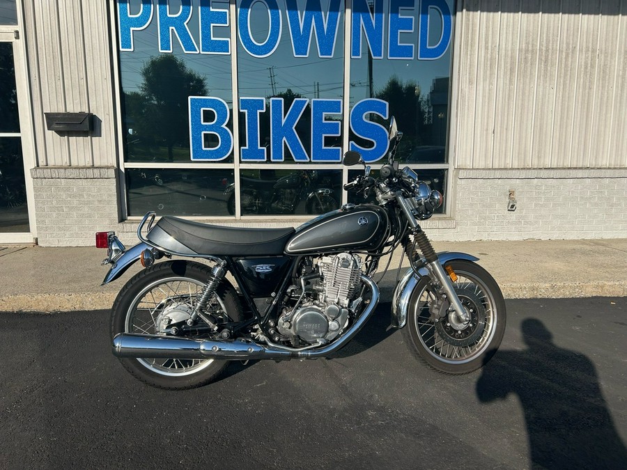 2015 Yamaha SR400 Base