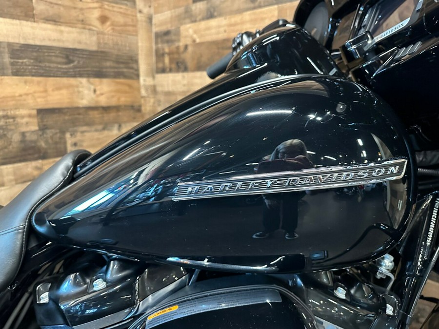 2018 Harley-Davidson Street Glide Special Vivid Black FLHXS