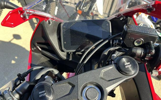 2025 Honda CBR650R E-Clutch