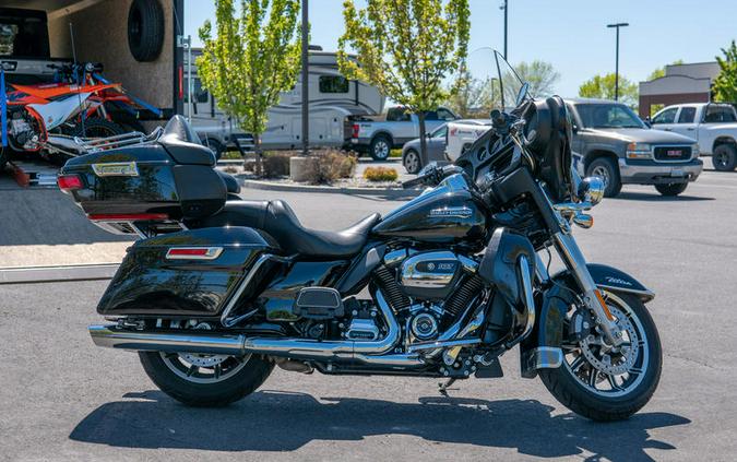 2019 Harley-Davidson® FLHTCU