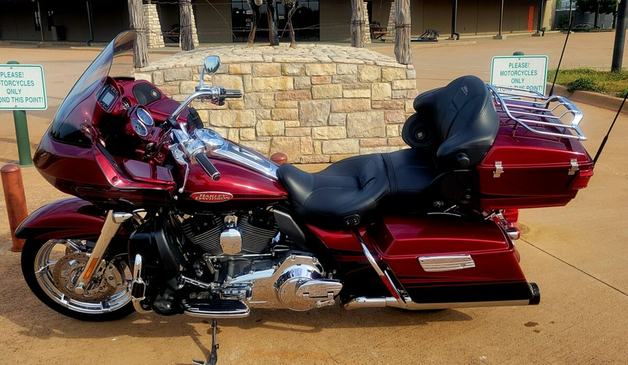 2011 Harley-Davidson® CVO™ Road Glide® Ultra Rio Red and Black Embe