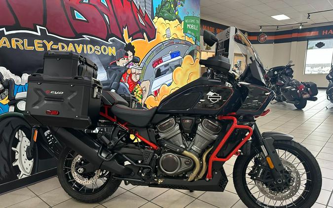 2025 Harley-Davidson CVO™ Pan America®