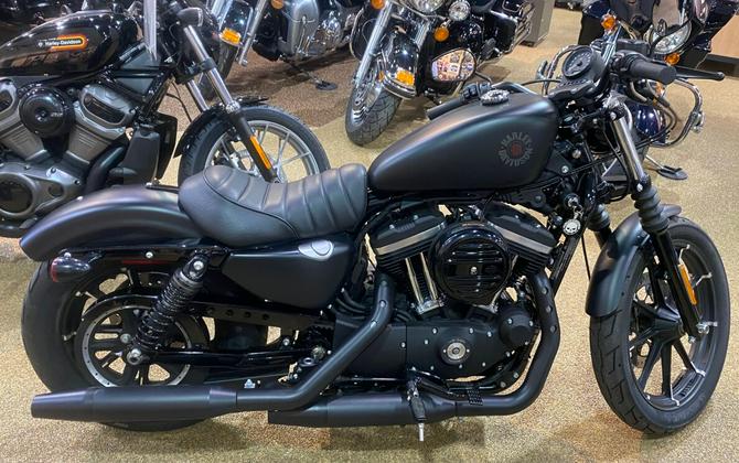 2022 Harley-Davidson Iron 883 Review [Air-Cooled Sportster]