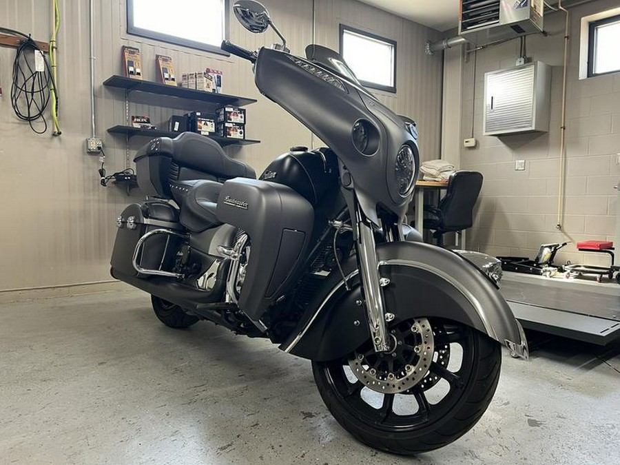 2019 Indian Motorcycle® Roadmaster® Steel Gray Smoke / Thunder Black Smoke