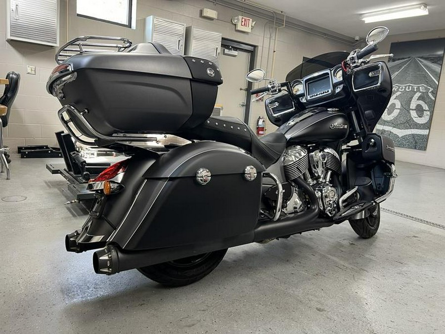 2019 Indian Motorcycle® Roadmaster® Steel Gray Smoke / Thunder Black Smoke