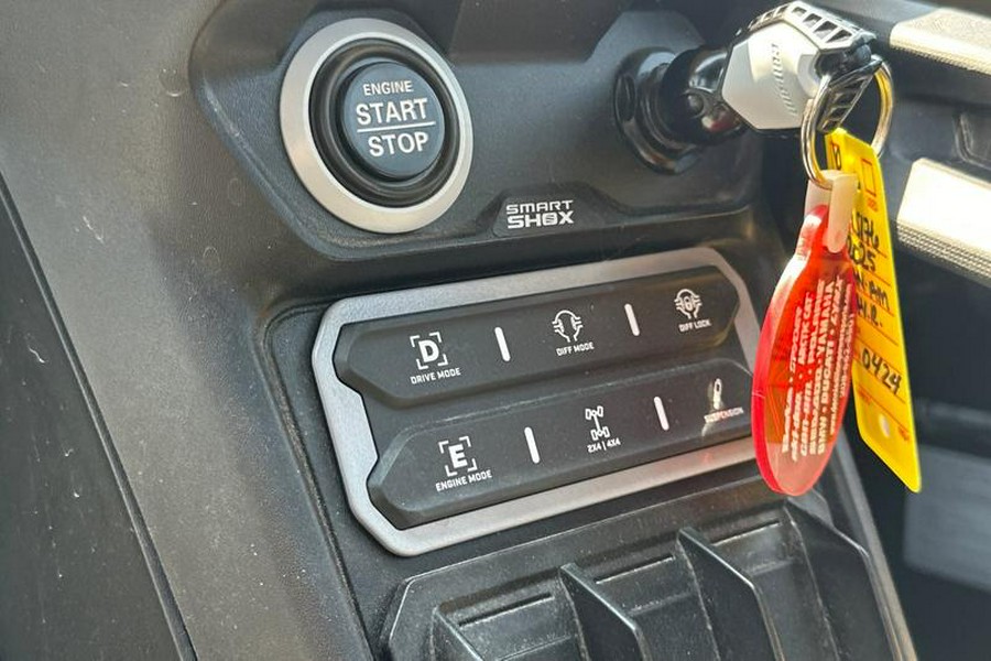 2025 Can-Am® SSV MAV R XRS 999T YL SAS 25 X rs