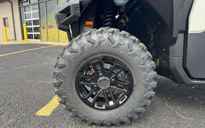 2026 Can-Am Defender MAX Limited HD11