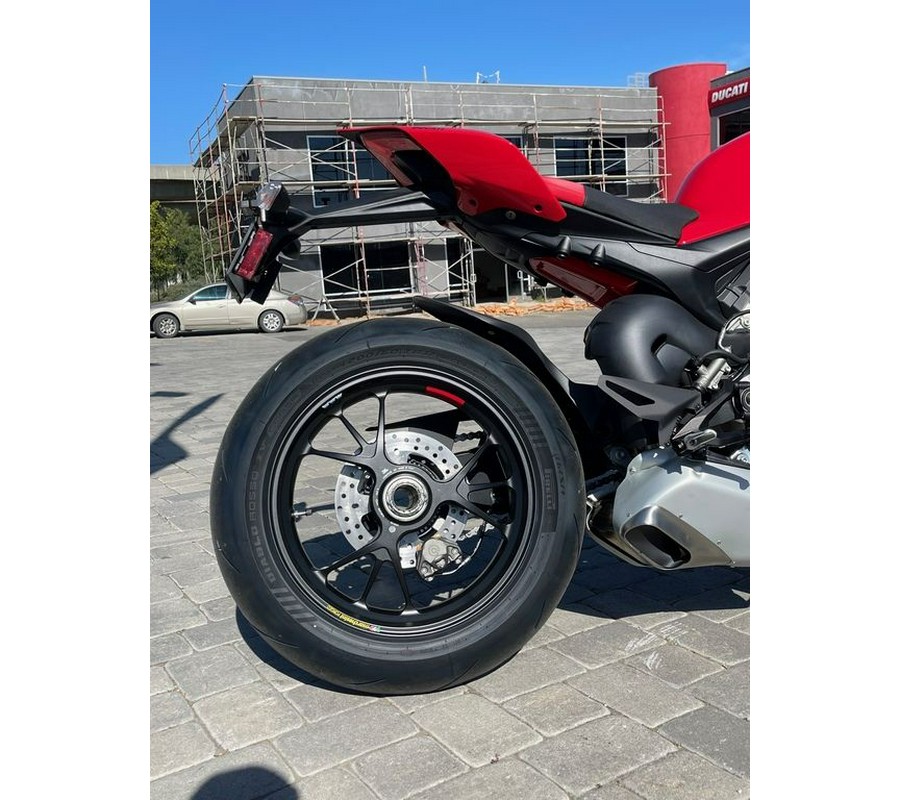 2024 Ducati Streetfighter V4 S Red