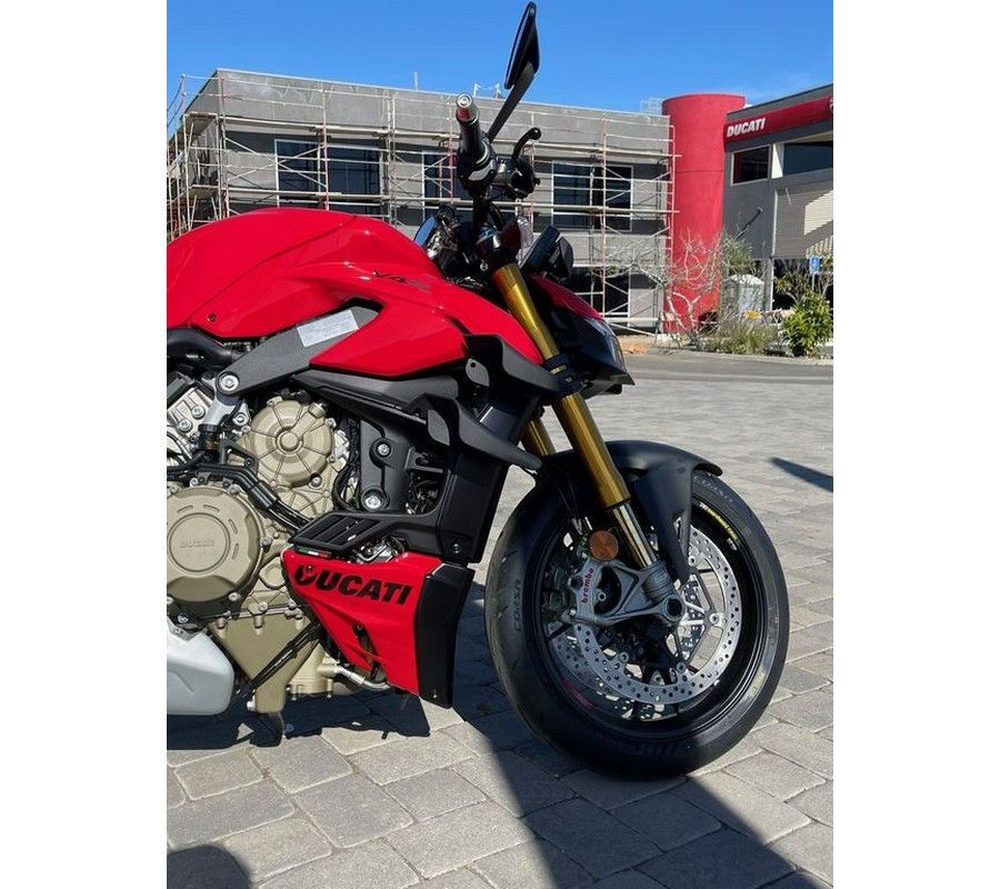 2024 Ducati Streetfighter V4 S Red