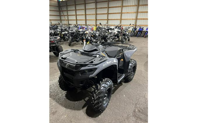 2026 ATV OUTL DPS 700 GY 26 - Can-Am
