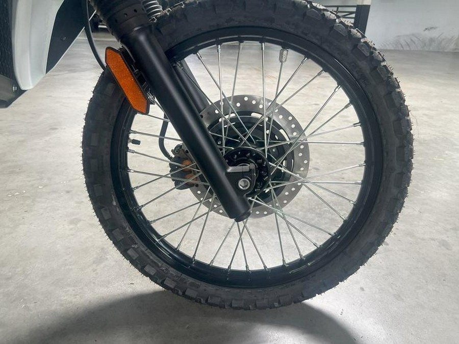2025 Kawasaki KLR®650 Pearl Crystal White/Metallic Carbon Gray
