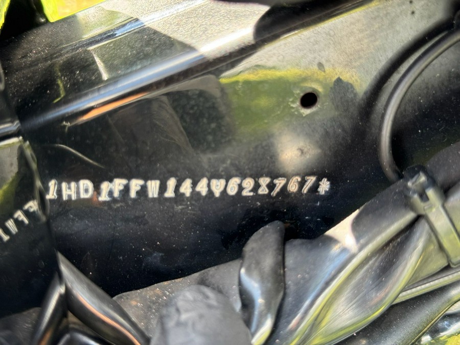 2004 Harley-Davidson FLHTC/FLHTCI Electra Glide® Classic