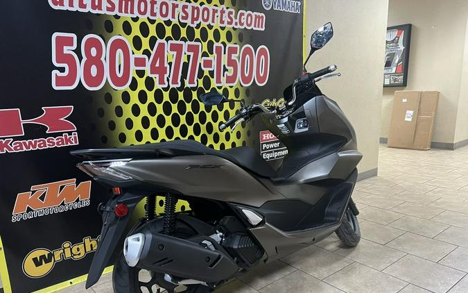 2023 Honda® PCX