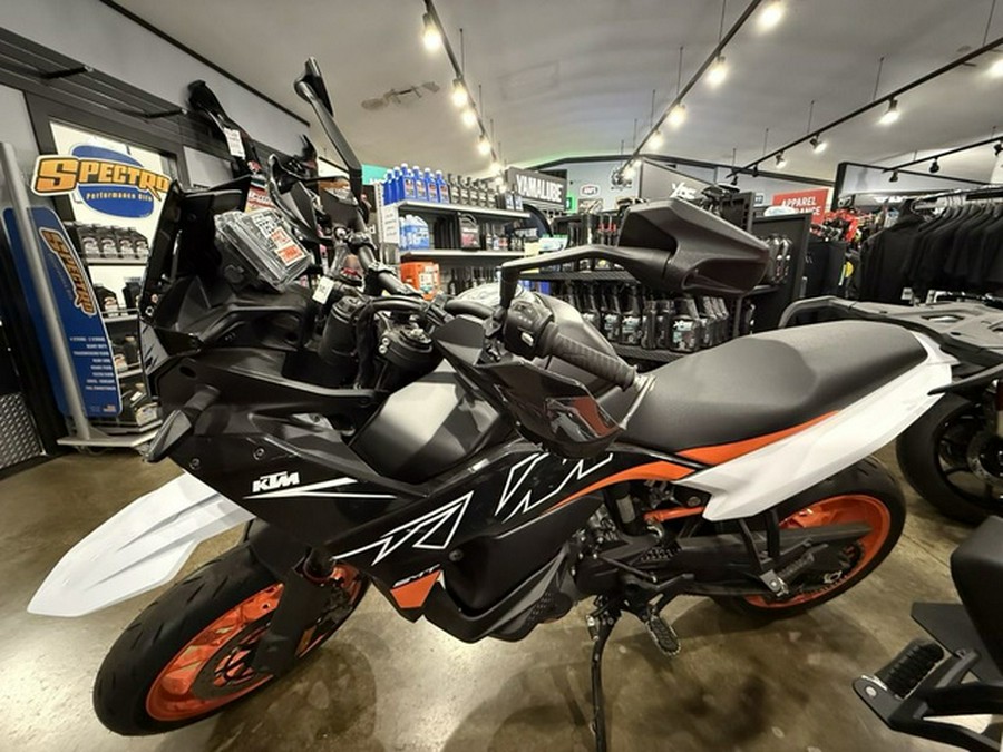 2024 KTM SMT 890