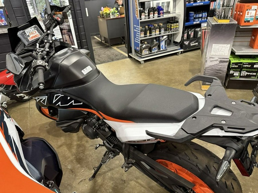 2024 KTM SMT 890