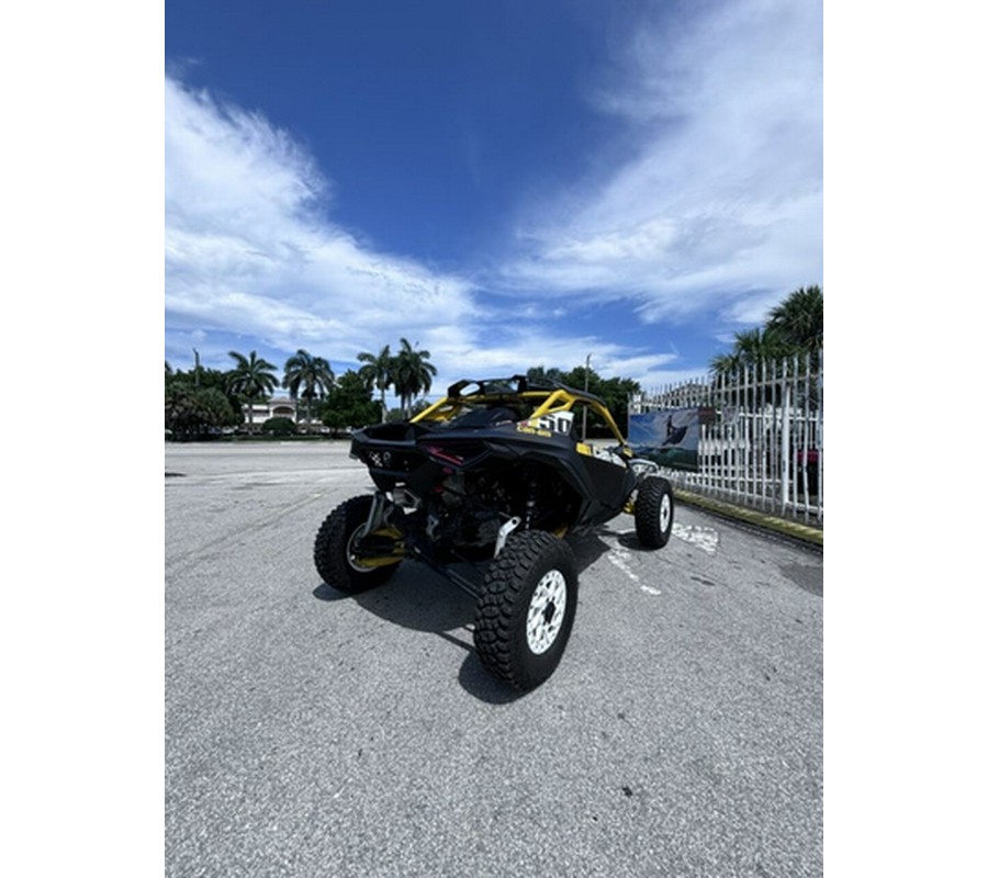 2024 Can-Am Maverick R X RS Carbon Black & Neo Yellow