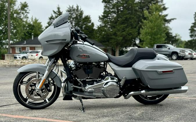 2024 Harley-Davidson Street Glide® Billiard Gray