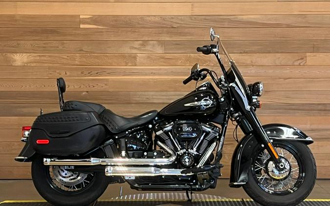 2018 Harley-Davidson Softail Heritage Classic 114 Review — From...